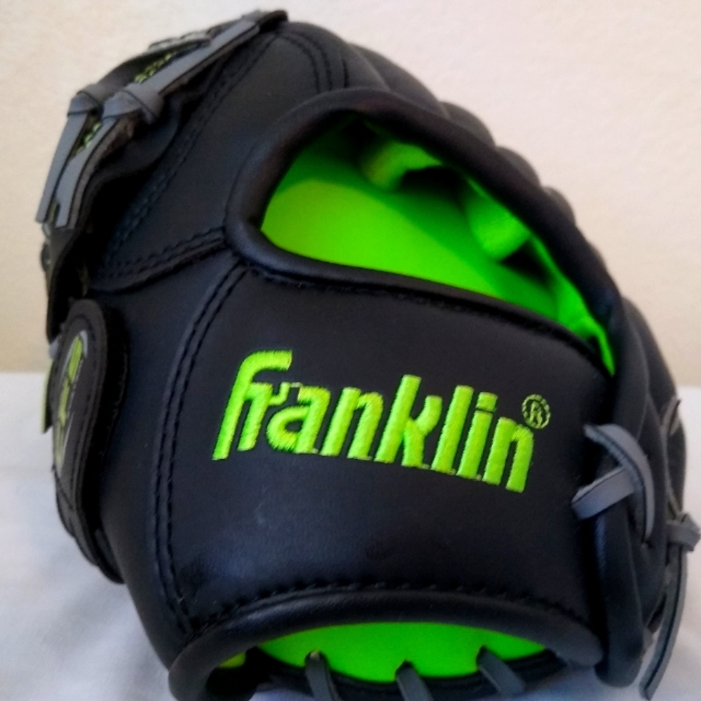 ***NEW** Youth Baseball Glove